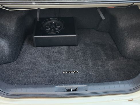 Used 2015 Nissan Altima 2.5 SV w/ Convenience Package image 15