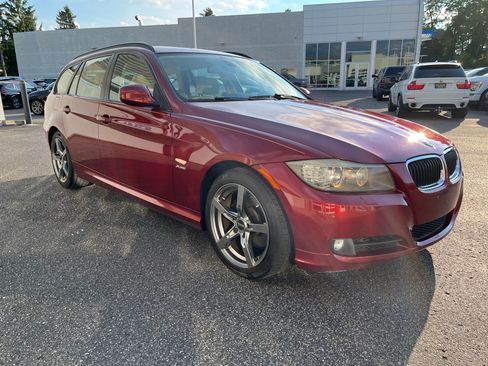 Used 2012 BMW 328i xDrive Wagon AWD/4WD image 8