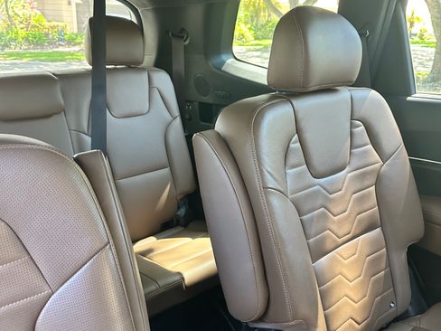 Used 2022 Kia Telluride SX w/ SX Prestige Package AWD/4WD image 14