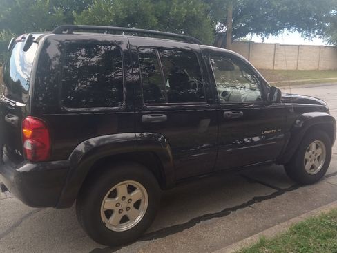 Used 2002 Jeep Liberty Limited image 5