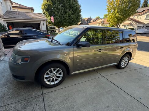Used 2013 Ford Flex SE FWD image 4