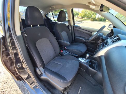 Used 2015 Nissan Versa SV image 23