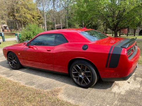 Used 2016 Dodge Challenger R/T Scat Pack image 6