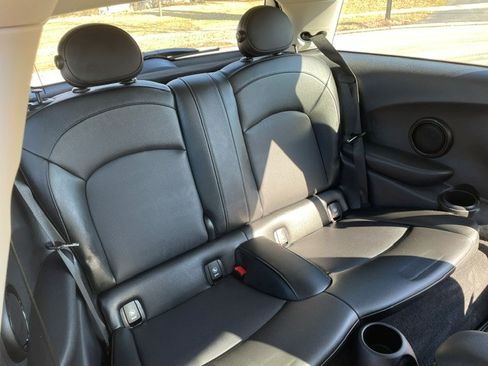 Used 2022 MINI Cooper SE image 19