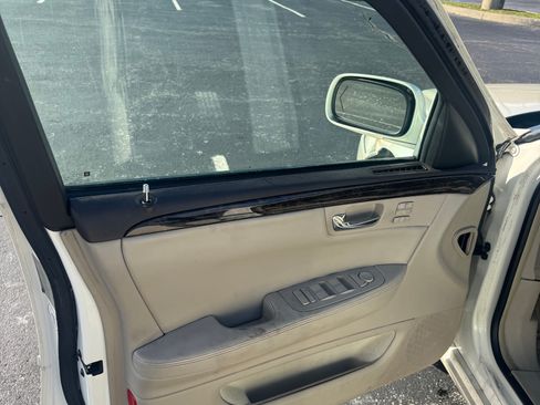 Used 2009 Cadillac DTS image 14