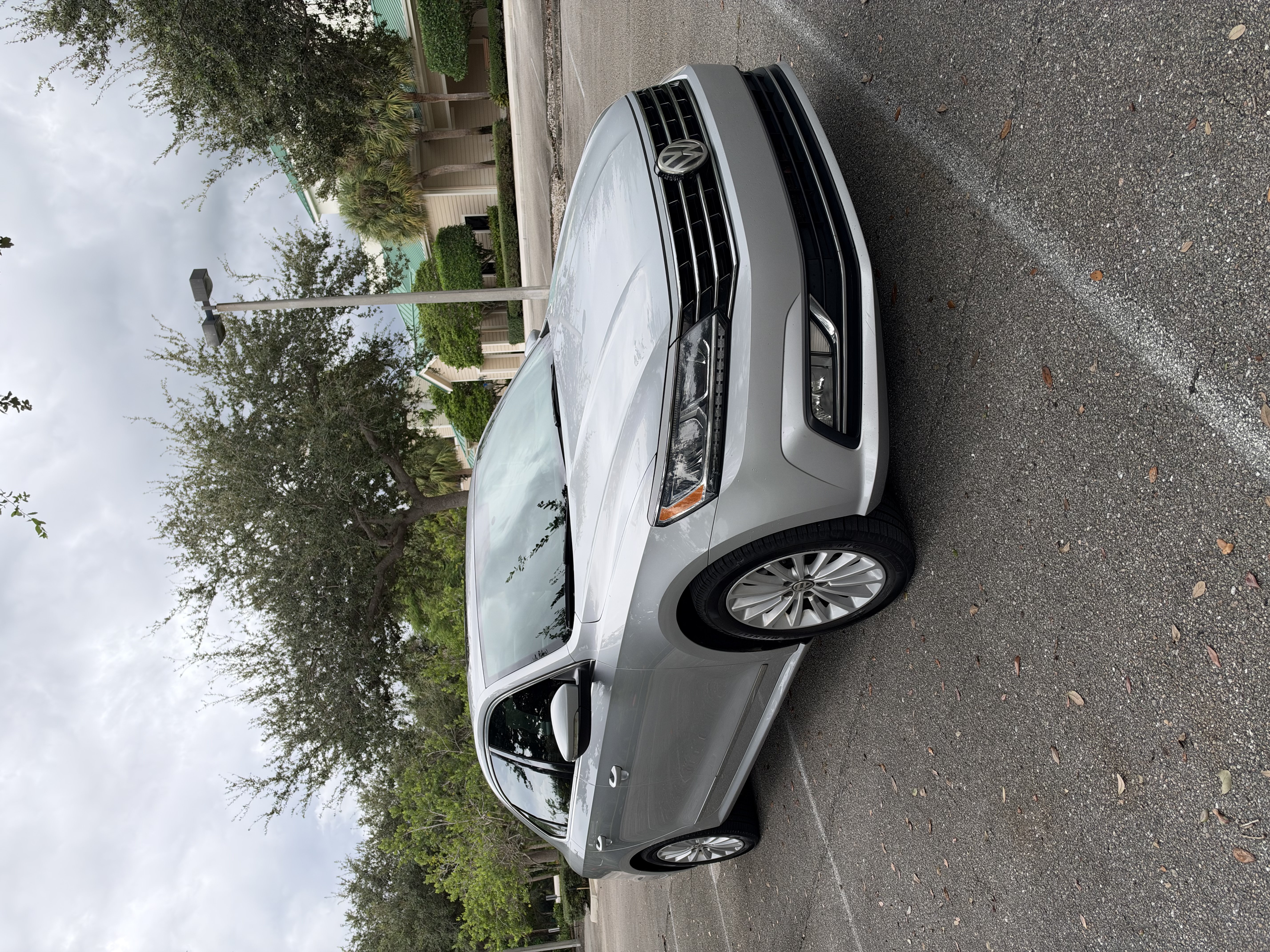 Used 2017 Volkswagen Passat 1.8T SE FWD image 4