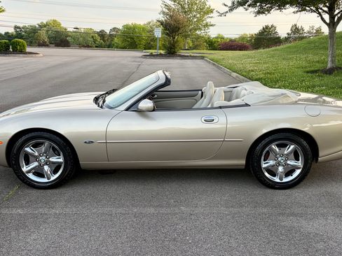 Used 1999 Jaguar XK8 Convertible RWD image 15
