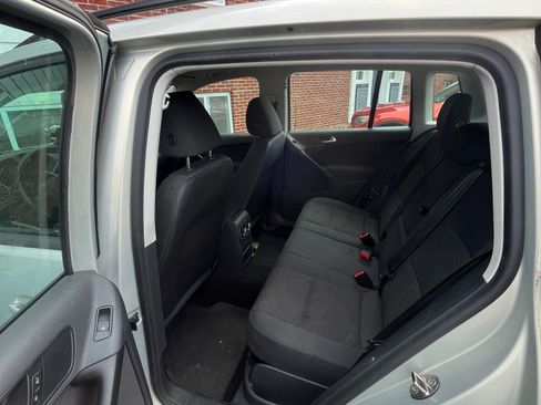 Used 2015 Volkswagen Tiguan S AWD/4WD image 9