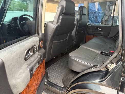 Used 2003 Land Rover Discovery SE AWD/4WD image 12
