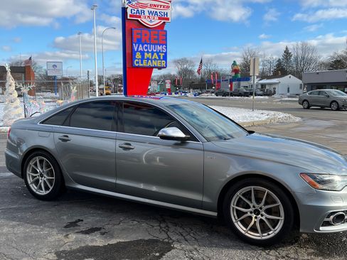 Used 2013 Audi S6 Prestige w/ Innovation Pkg image 1