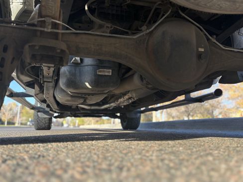 Used 2010 Toyota Tundra 4x4 CrewMax image 18