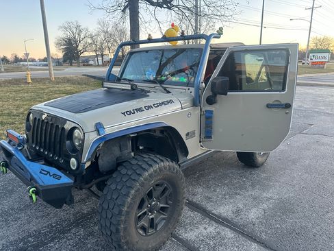 Used 2017 Jeep Wrangler Sport image 9