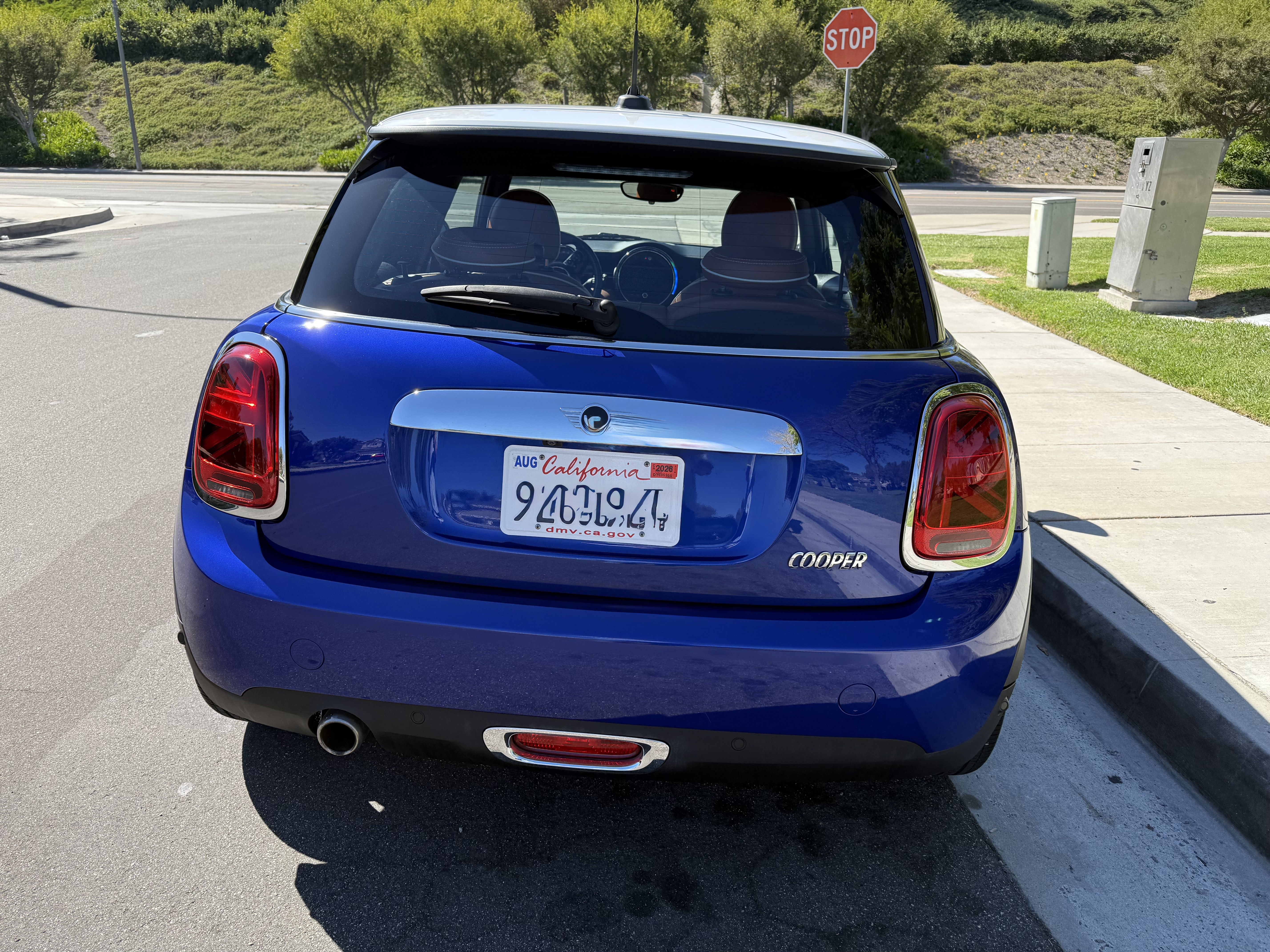 Used 2019 MINI Cooper 2-Door Hardtop w/ Storage Package FWD image 9