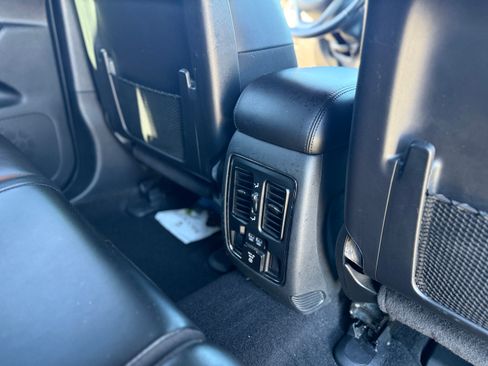 Used 2020 Jeep Grand Cherokee Limited w/ Premium Lighting Group image 15