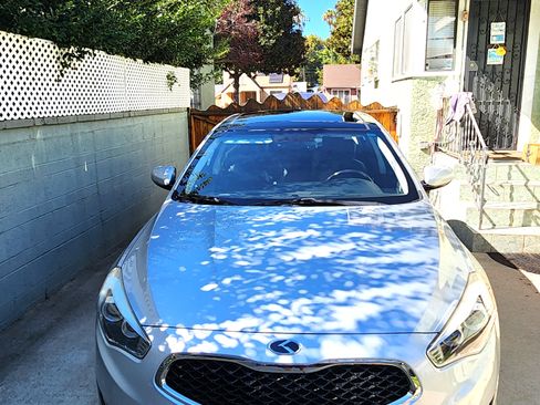 Used 2016 Kia Cadenza Premium w/ Luxury Plus Package image 1