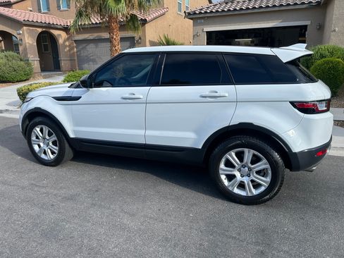 Used 2018 Land Rover Range Rover Evoque AWD/4WD image 1