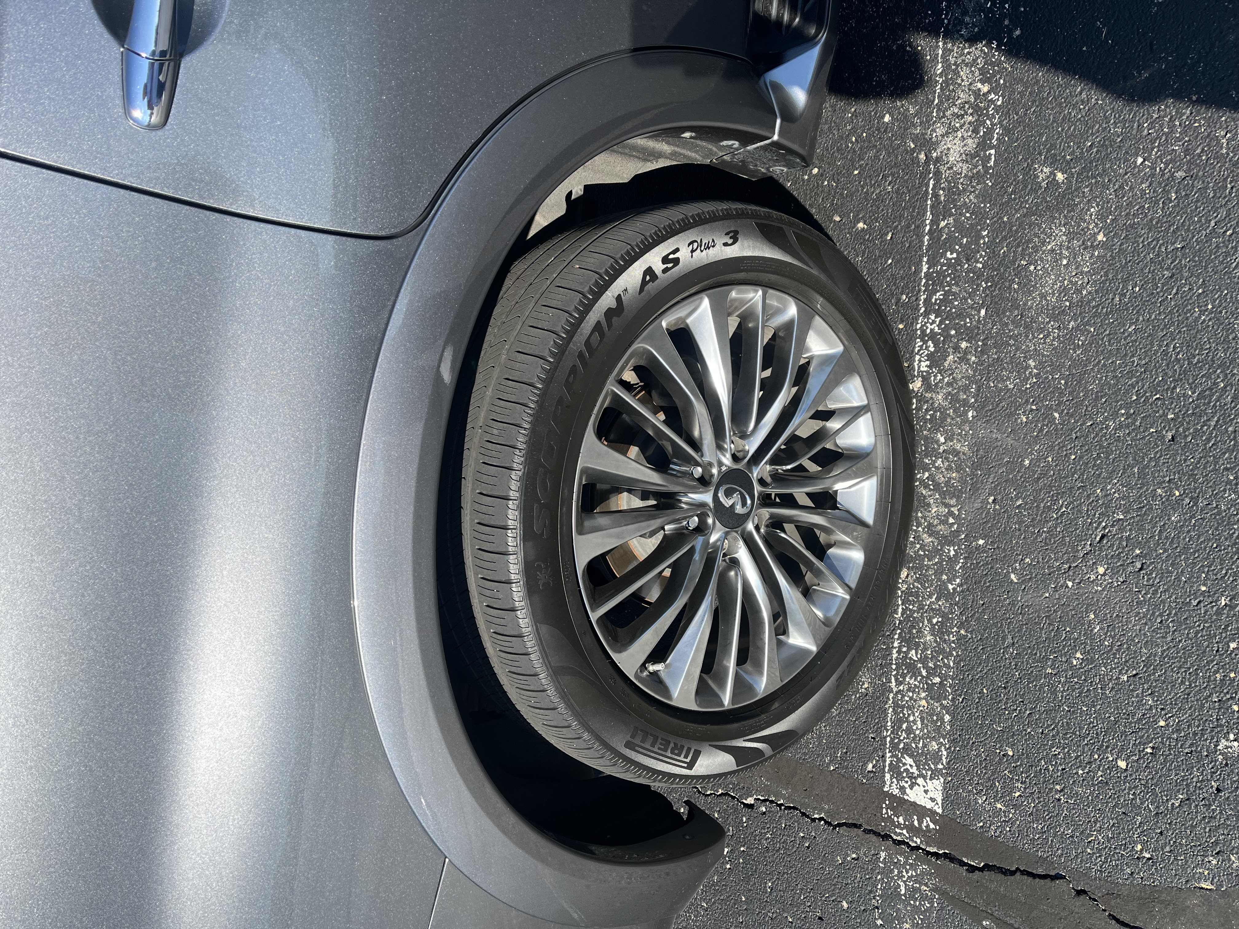 Used 2019 INFINITI QX80 Luxe AWD/4WD image 8