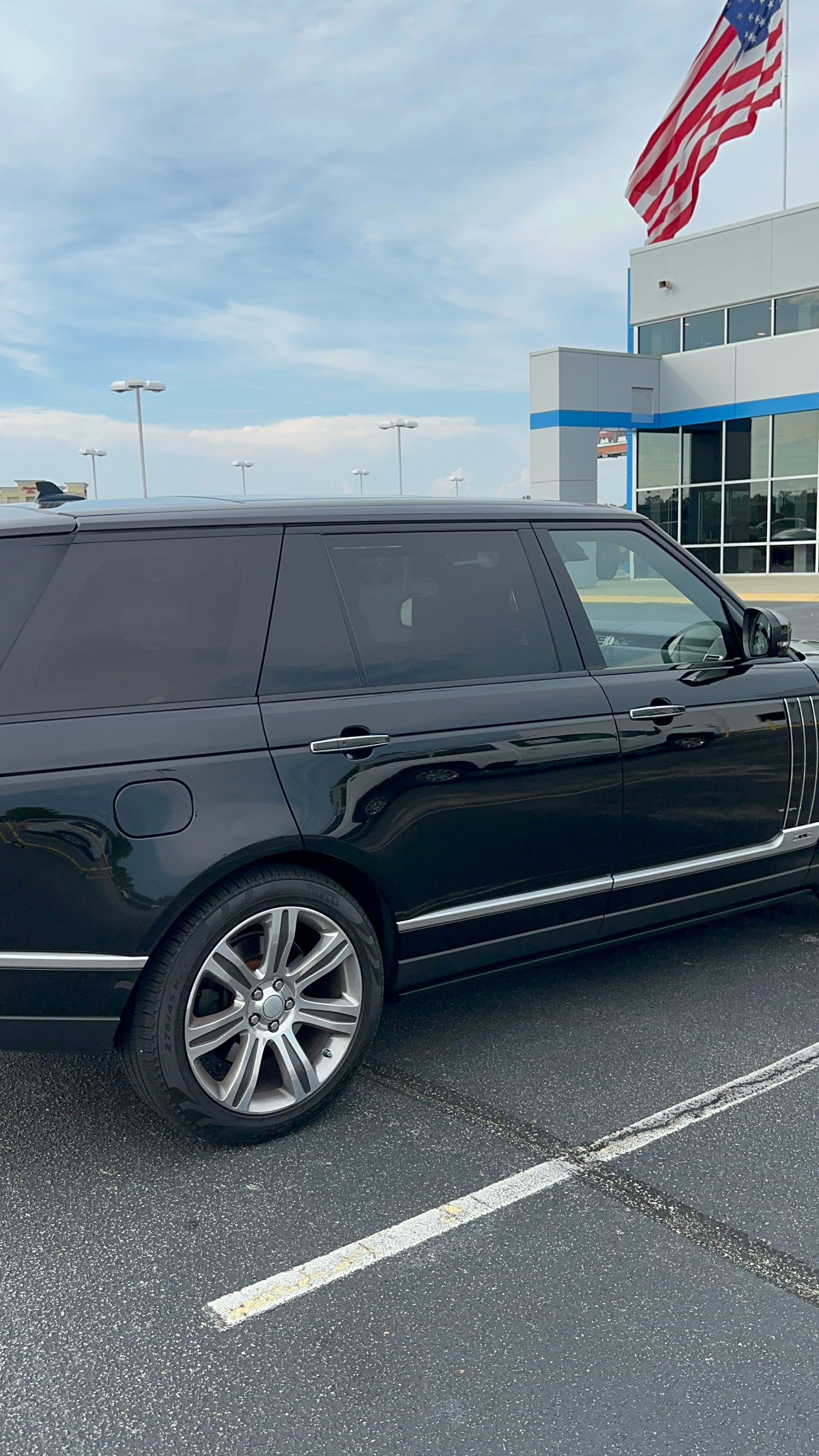Used 2016 Land Rover Range Rover LWB SV Autobiography AWD/4WD image 2