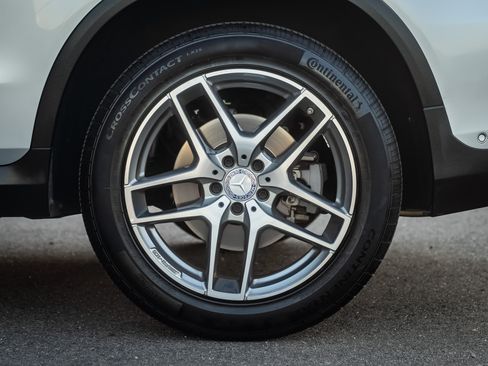 Used 2017 Mercedes-Benz GLC 300 4MATIC image 16