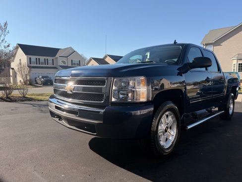 Used 2010 Chevrolet Silverado 1500 LT w/ Power Pack Plus image 2