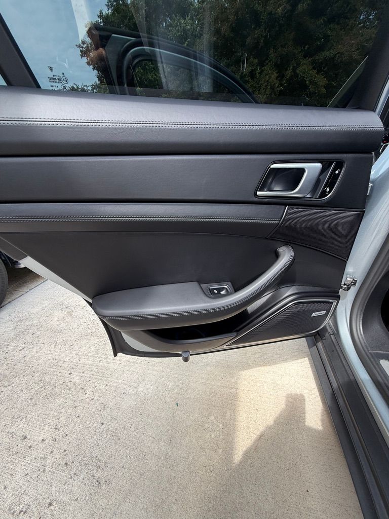Used 2018 Porsche Panamera 4 w/ Premium Package Plus AWD/4WD image 15