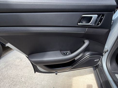 Used 2018 Porsche Panamera 4 w/ Premium Package Plus AWD/4WD image 15