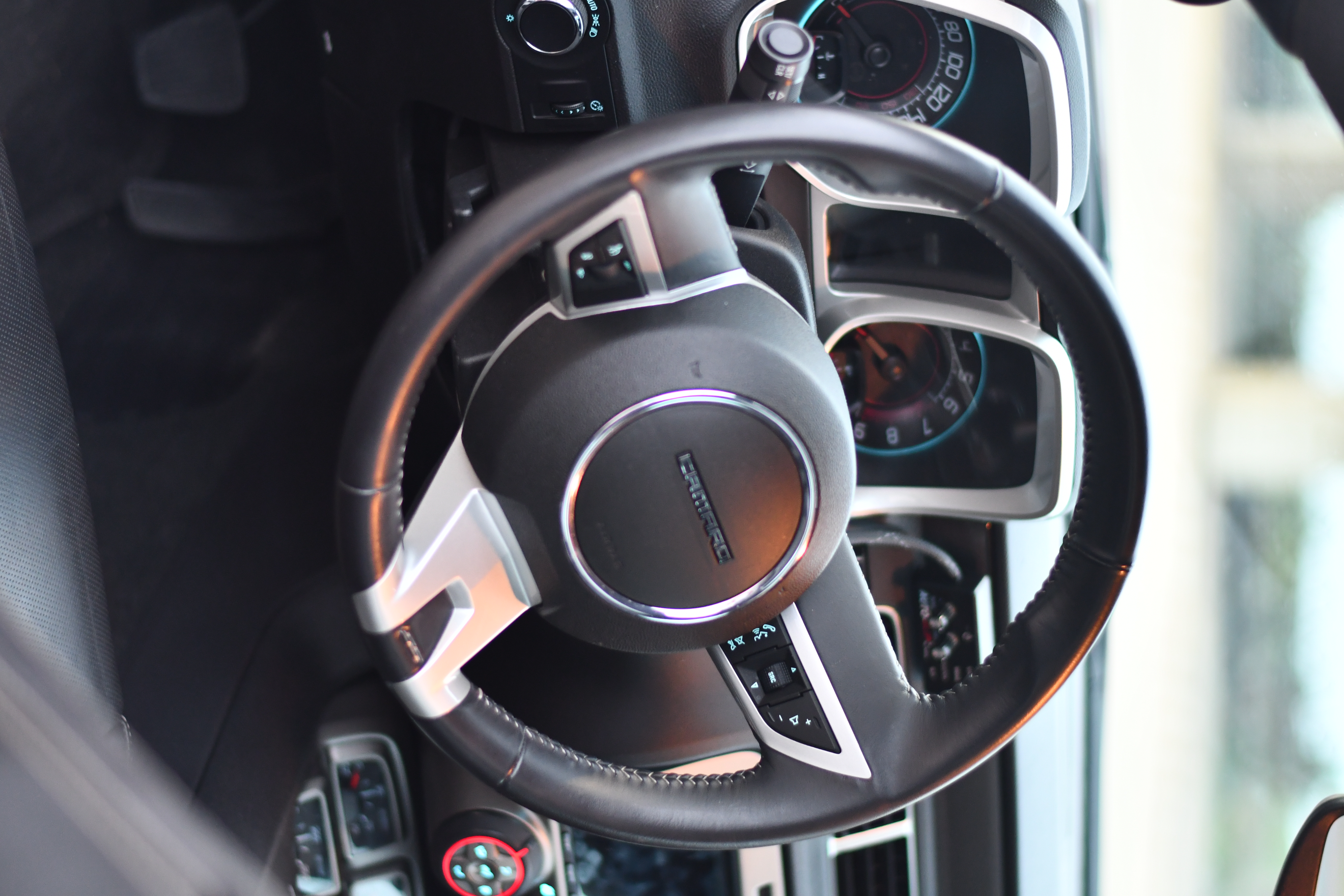 Used 2010 Chevrolet Camaro SS w/ RS Package RWD image 8