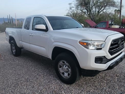 Used 2019 Toyota Tacoma SR w/ SR Convenience Package image 8