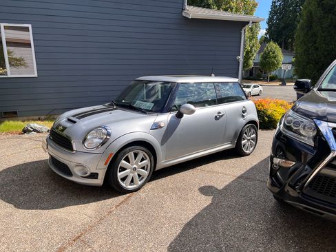Used 2009 MINI Cooper S FWD image 1