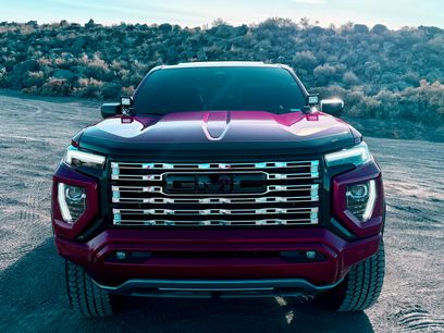 Used 2025 GMC Canyon Denali