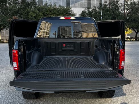 Used 2017 Ford F150 XLT image 11
