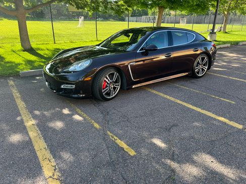 Used 2011 Porsche Panamera Turbo image 2
