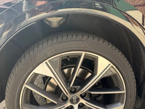 Used 2024 Audi SQ5 Premium Plus image 2