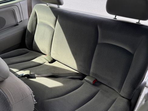 Used 2003 Dodge Caravan SE image 13