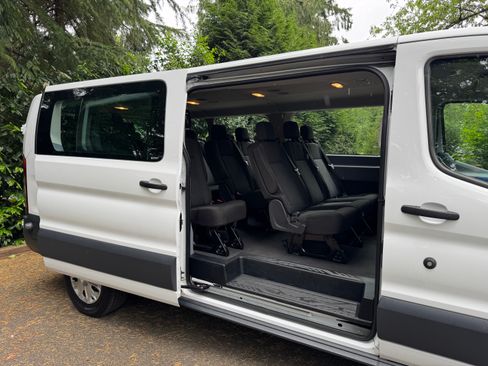 Used 2018 Ford Transit 350 XLT RWD image 14