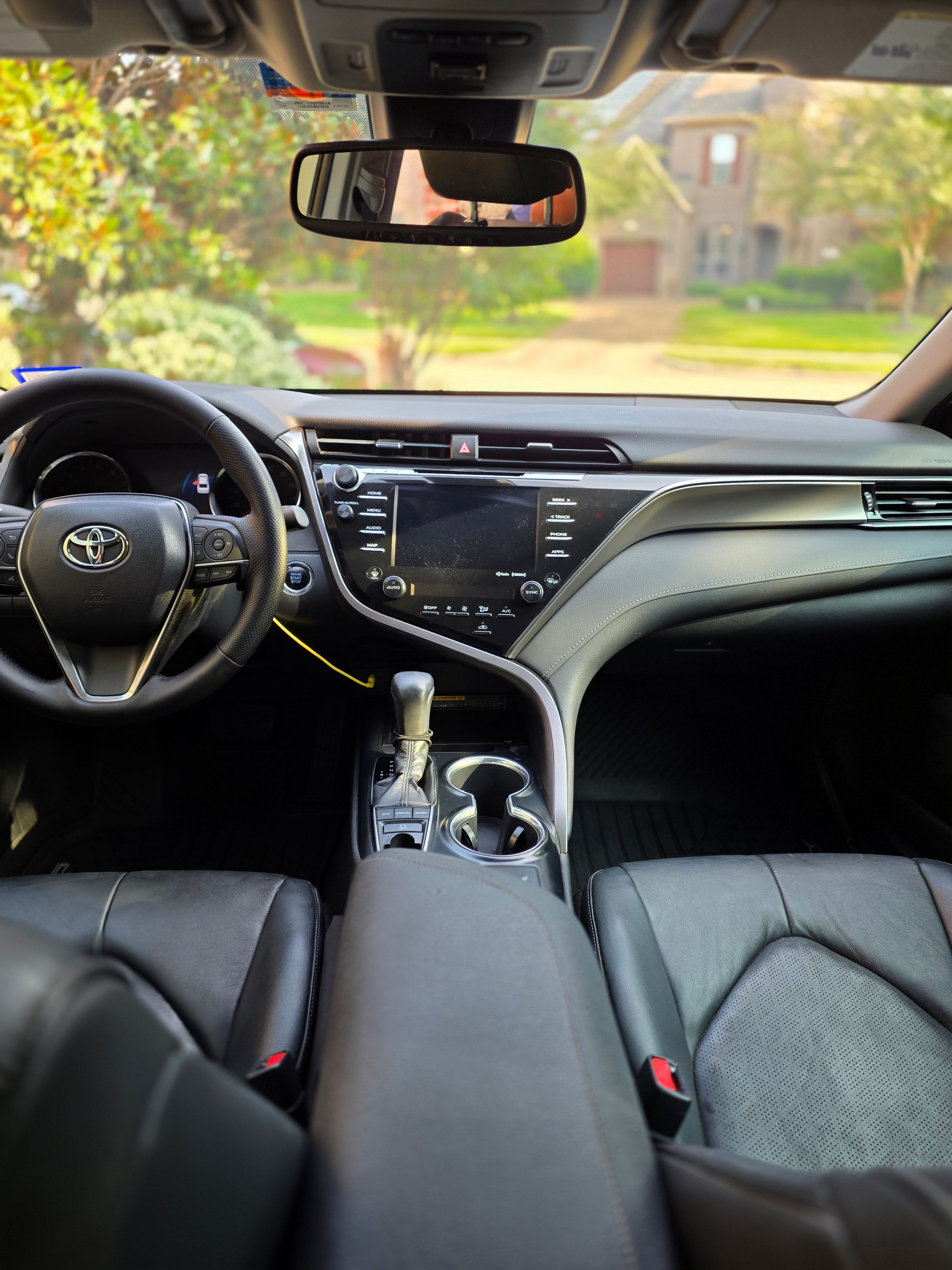 Used 2019 Toyota Camry XSE FWD image 9