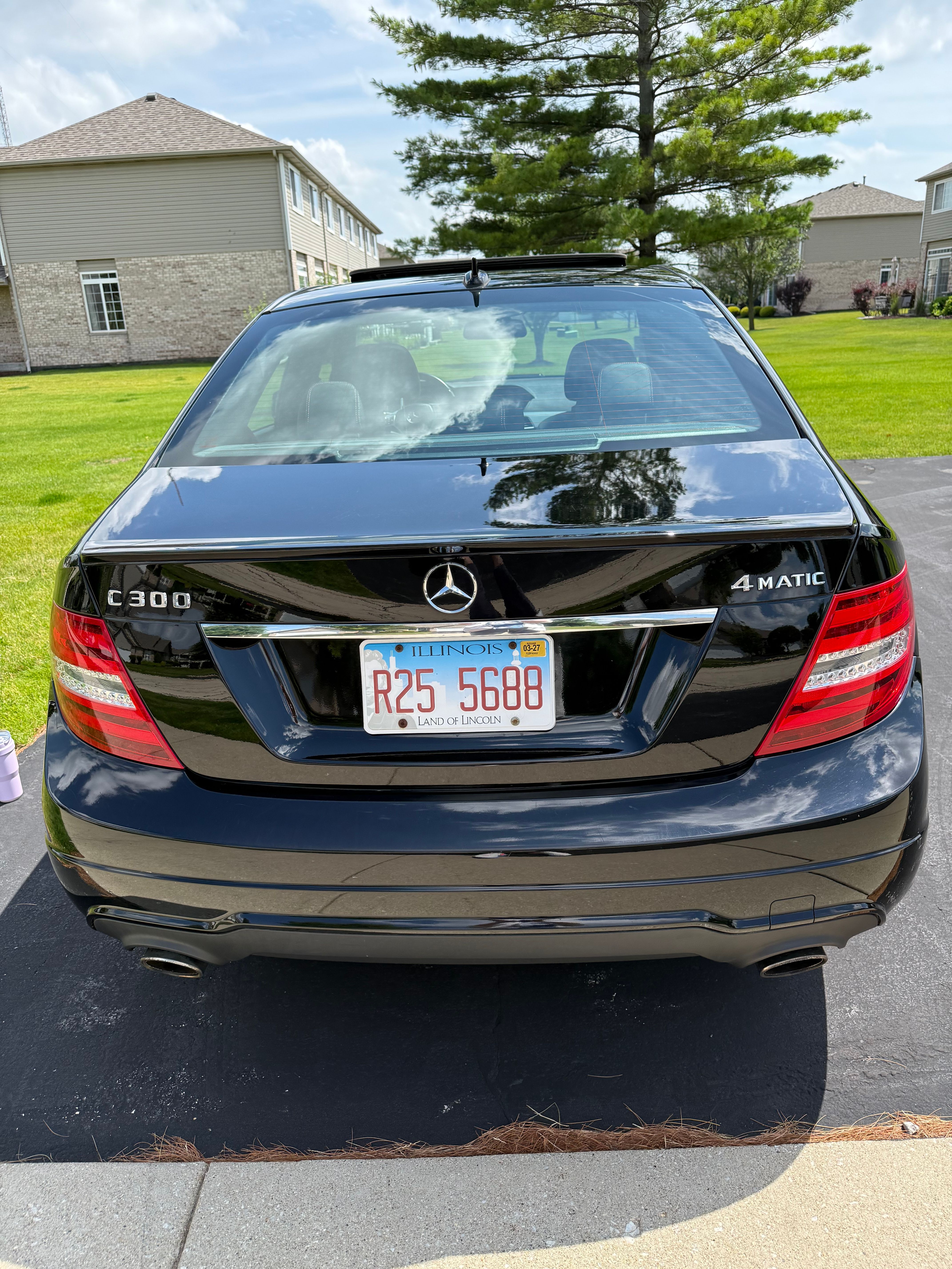 Used 2013 Mercedes-Benz C 300 4MATIC Sedan image 4