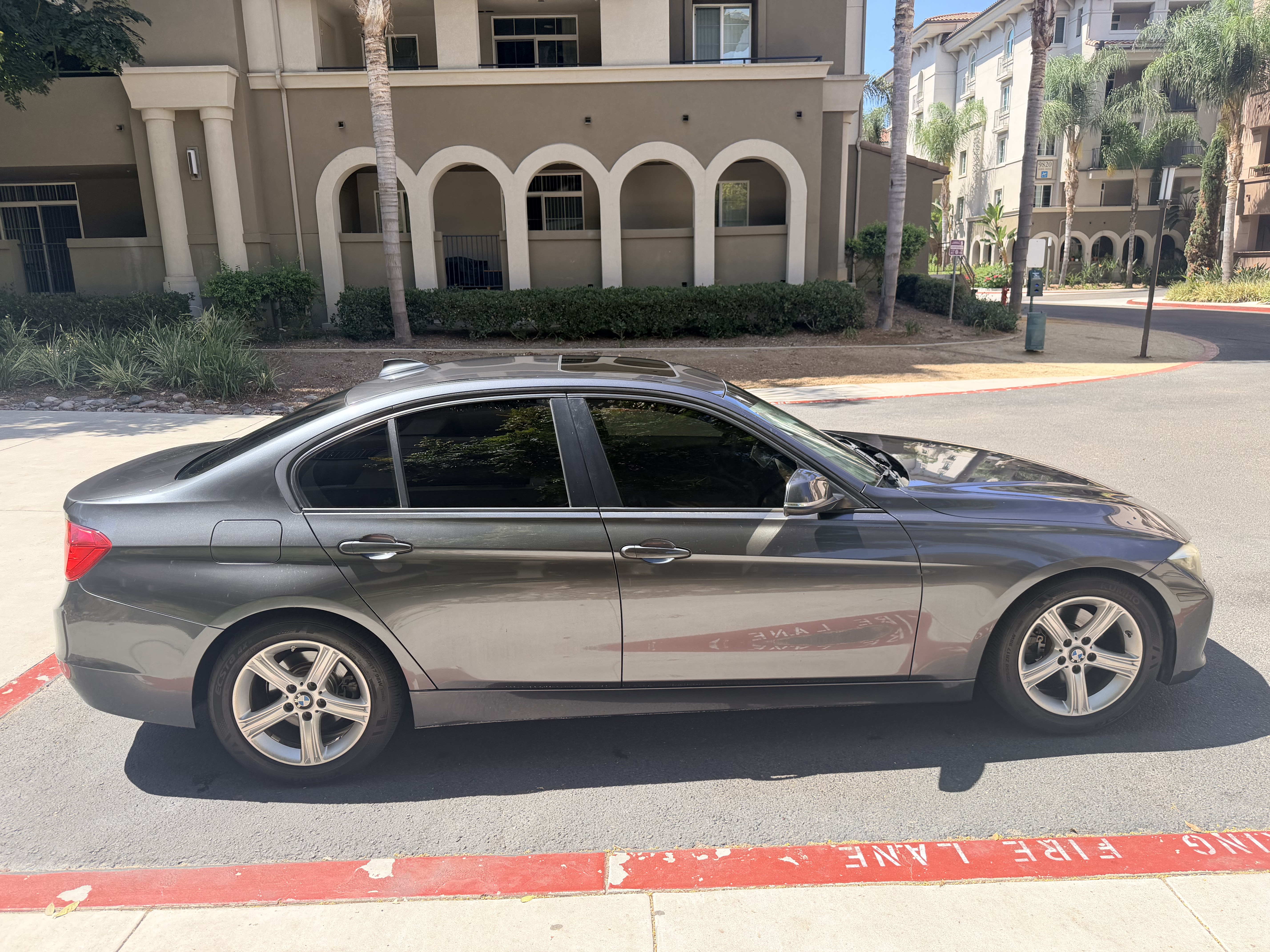 Used 2014 BMW 328i Sedan RWD image 6