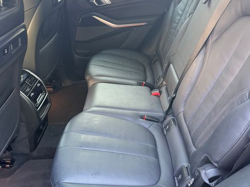 Used 2021 BMW X5 xDrive40i w/ Executive Package AWD/4WD image 12