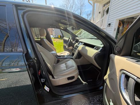 Used 2016 Land Rover Discovery Sport HSE image 8