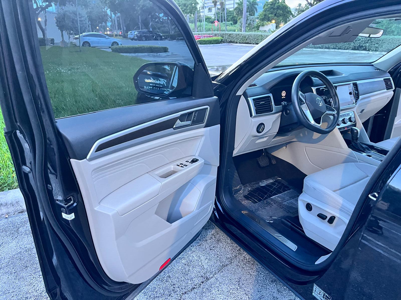 Used 2022 Volkswagen Atlas SE w/ Panoramic Sunroof Package FWD image 27