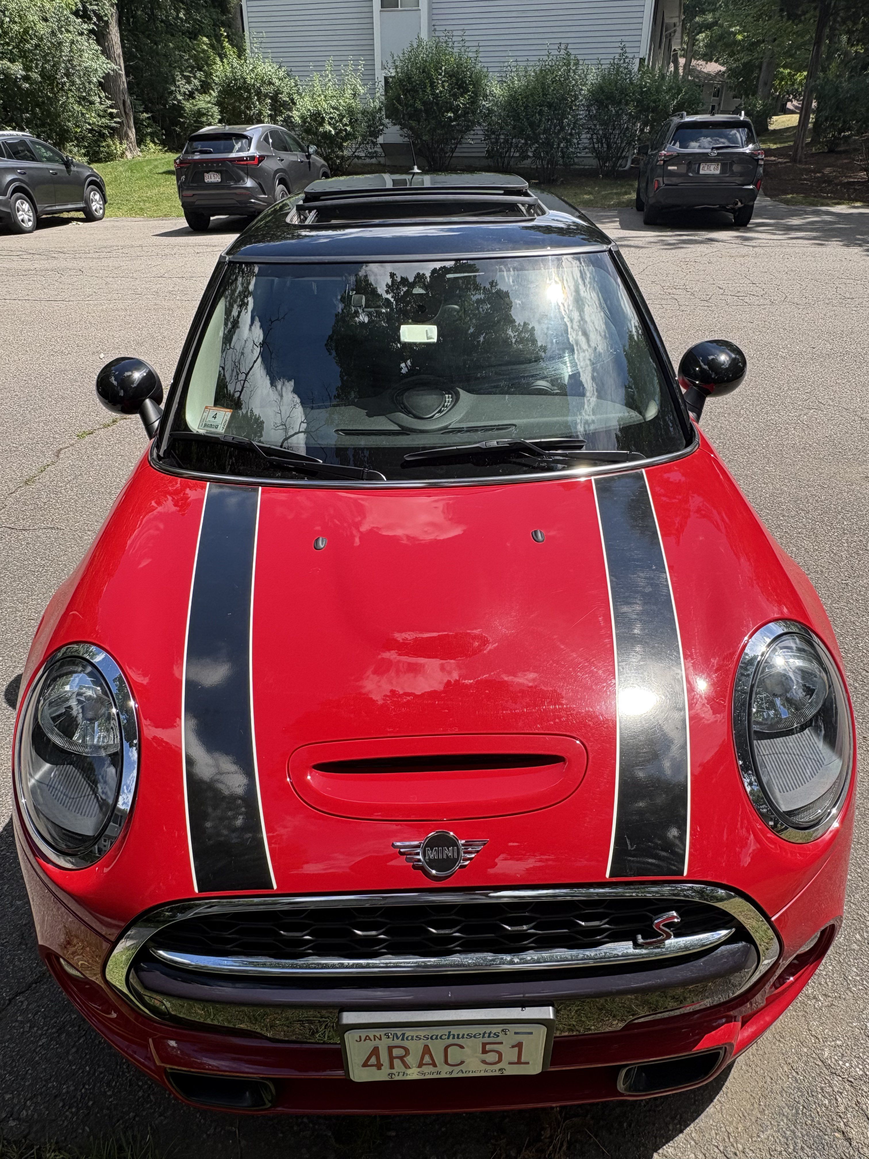 Used 2019 MINI Cooper S w/ Signature Upholstery Package FWD image 2