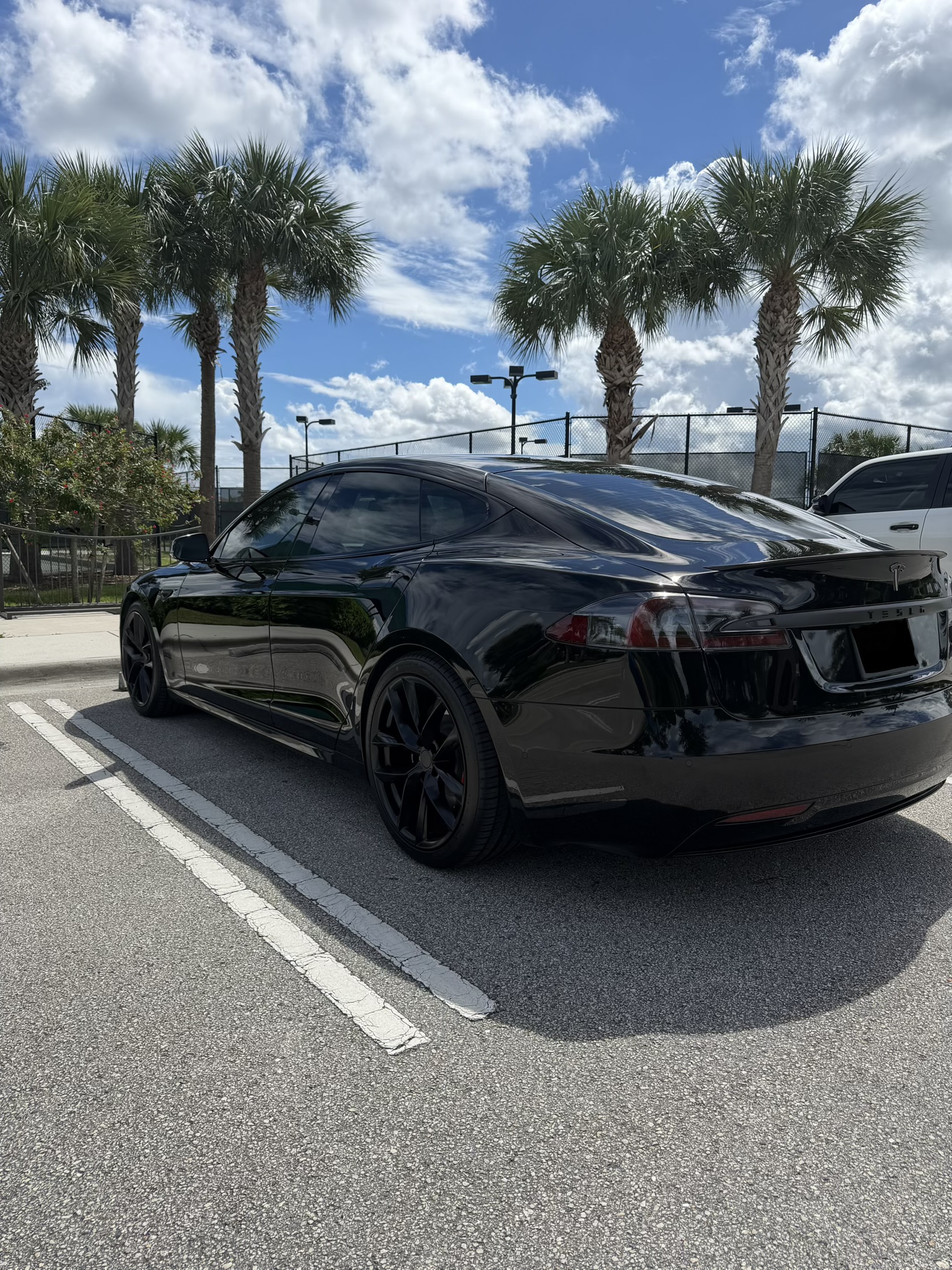 Used 2020 Tesla Model S Performance AWD/4WD image 2