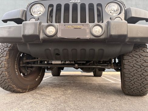 Used 2017 Jeep Wrangler Unlimited Sport w/ Connectivity Group image 11