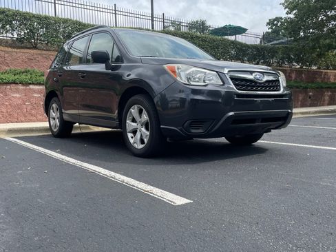 Used 2015 Subaru Forester 2.5i w/ Alloy Wheel Package AWD/4WD image 6