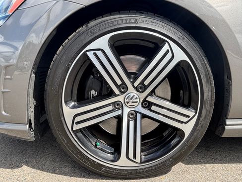 Used 2016 Volkswagen Golf 4-Door AWD/4WD image 16