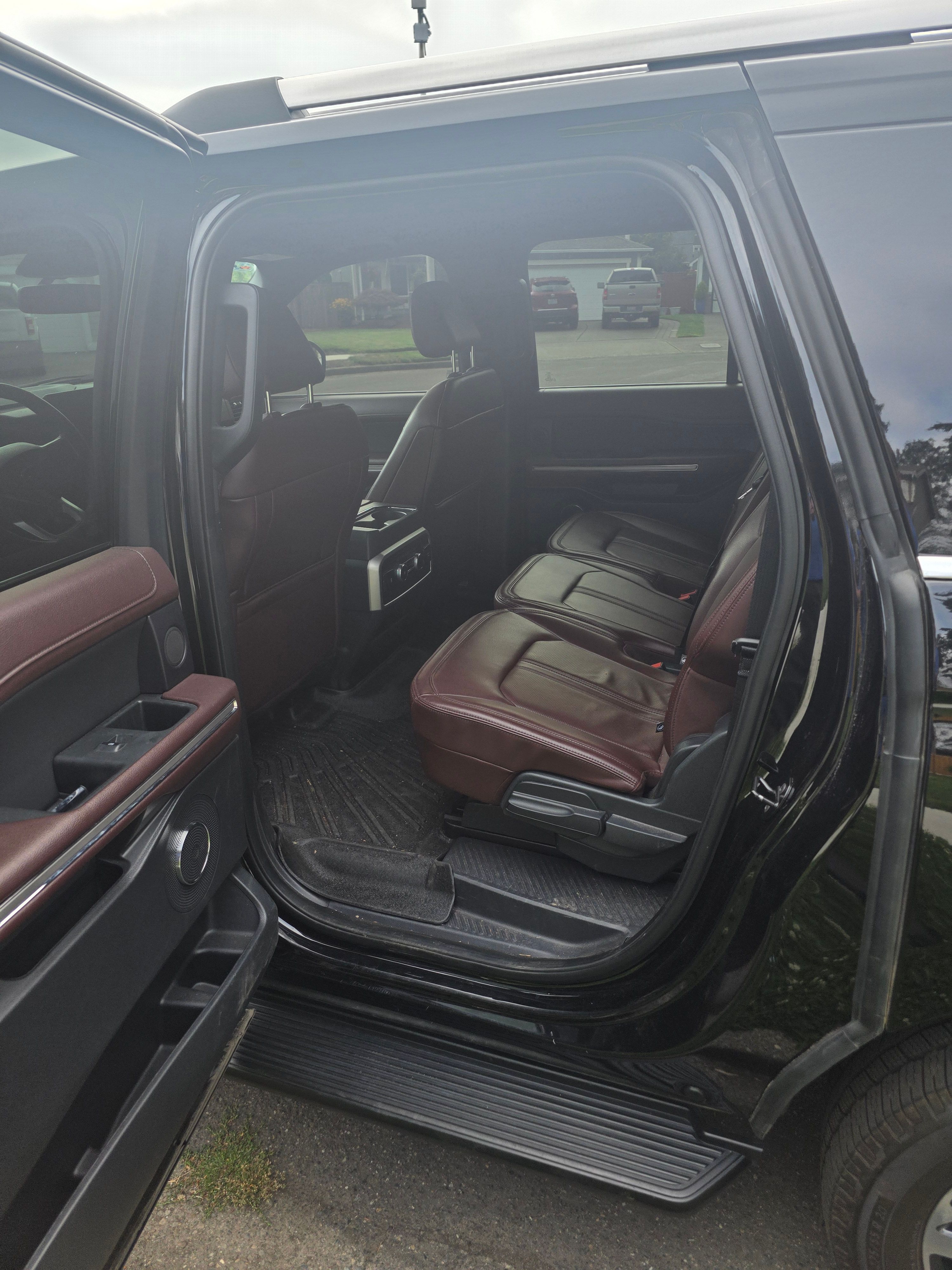Used 2024 Ford Expedition Max Limited AWD/4WD image 10