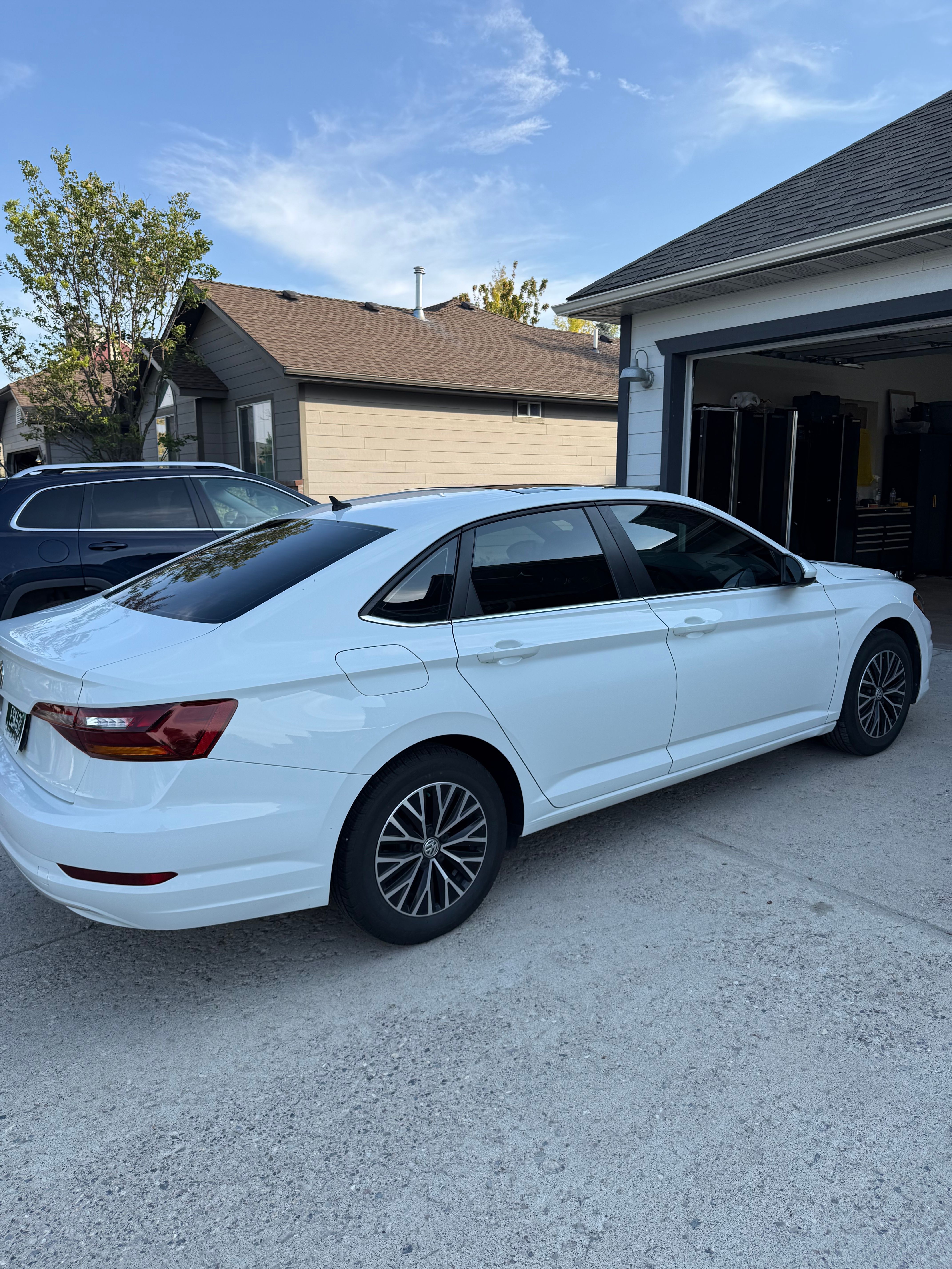 Used 2019 Volkswagen Jetta SE w/ Cold Weather Package FWD image 9