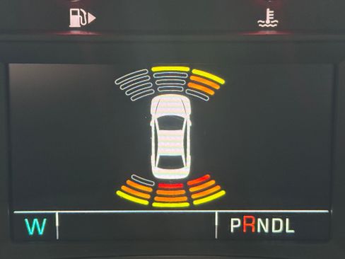 Used 2018 Chevrolet Malibu Premier w/ Driver Confidence Package image 28