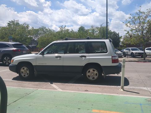Used 2002 Subaru Forester L AWD/4WD image 5